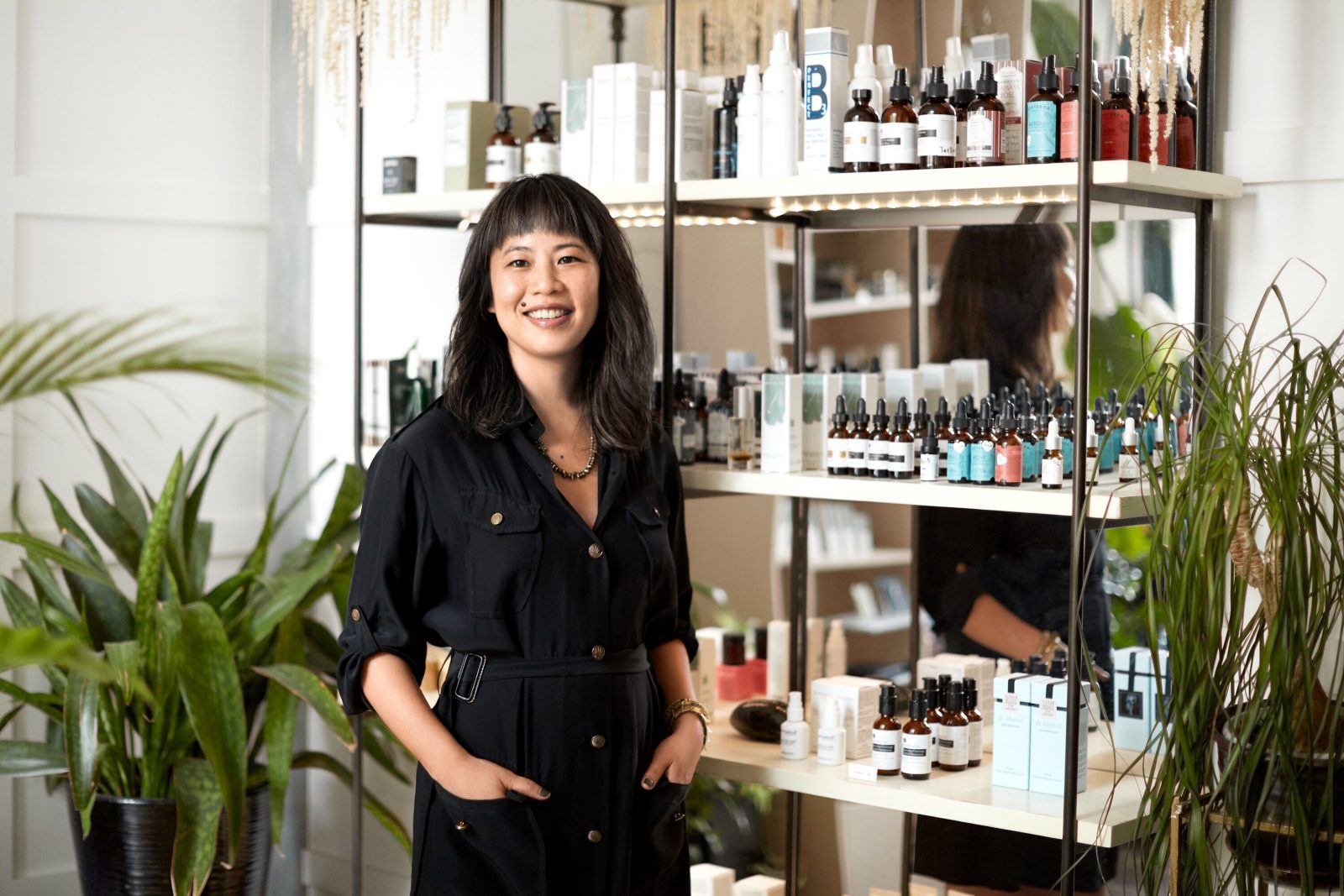 Sandra Lanshin Chiu, L.Ac. is a licensed acupuncturist, herbalist, and founder of her namesake Gua Sha tool, Lanshin-- a.k.a the reigning Gua Sha expert
